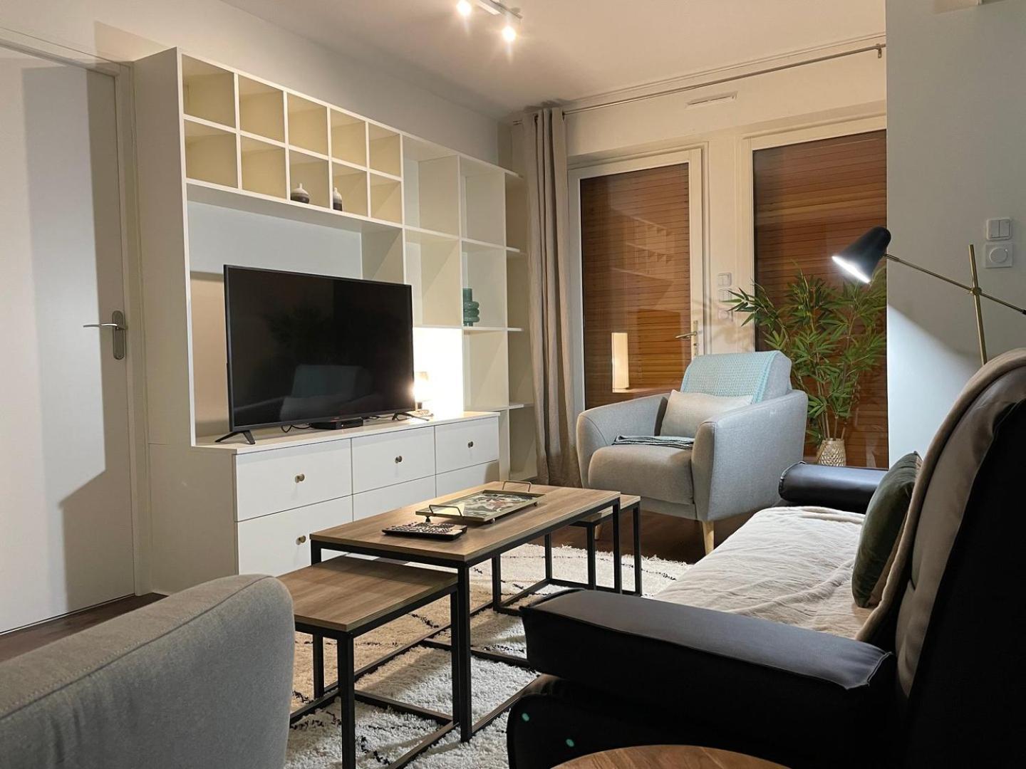 Le Patio De La Reine Berthe - Parking Included Apartment Шартър Екстериор снимка