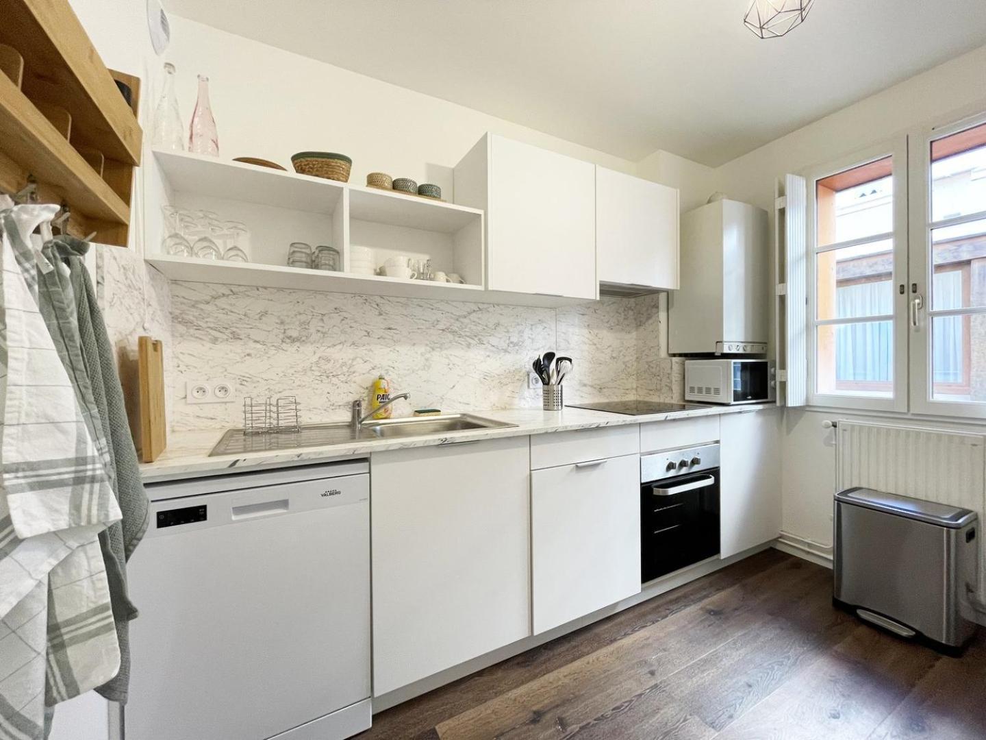 Le Patio De La Reine Berthe - Parking Included Apartment Шартър Екстериор снимка