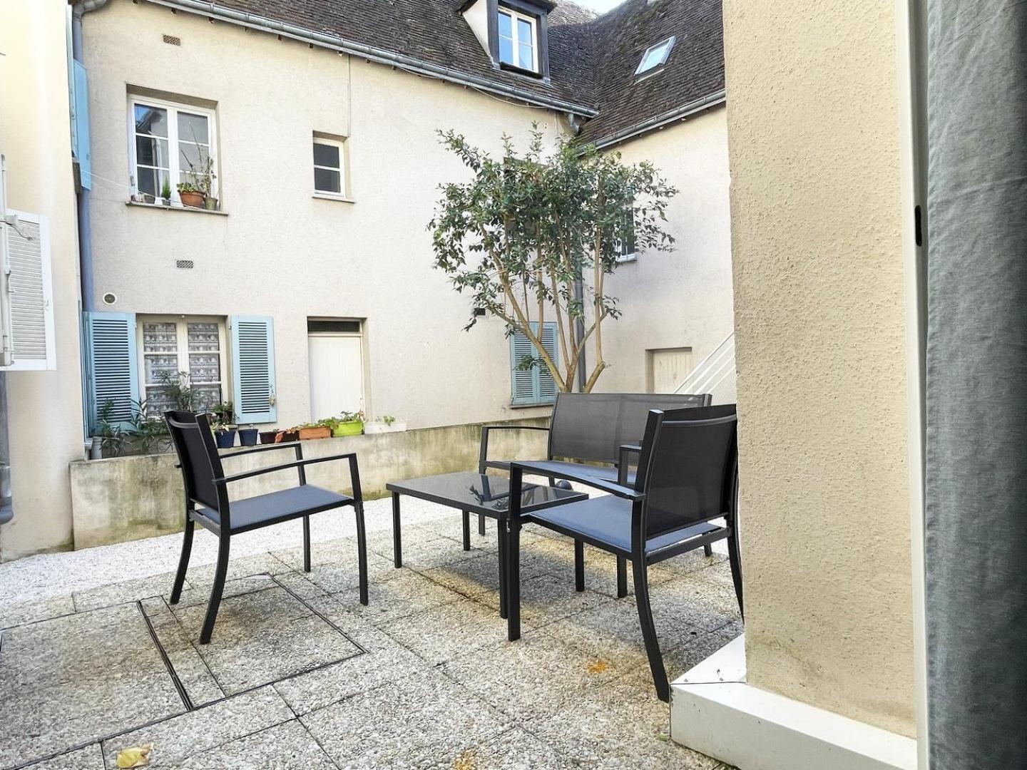 Le Patio De La Reine Berthe - Parking Included Apartment Шартър Екстериор снимка